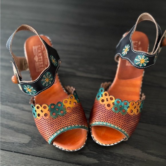 L ARTISTE Spring Step Sandal - Picture 4 of 7